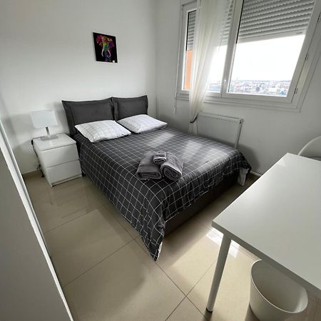 Super 4 Pieces Refait A Neuf Apartment Villeurbanne Luaran gambar